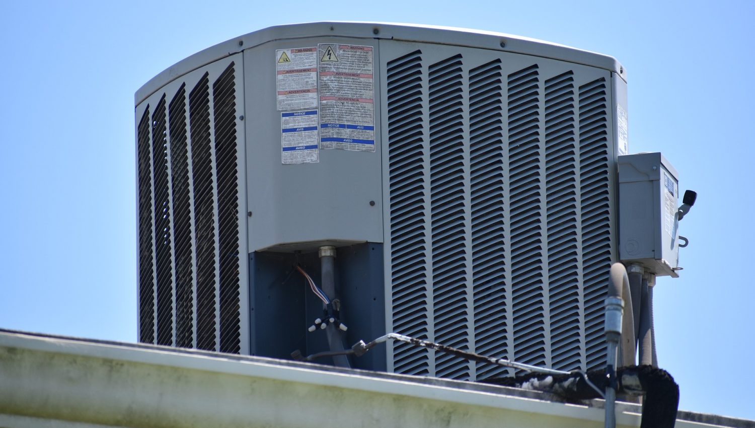 How-to-Check-AC-Refrigerant-Levels