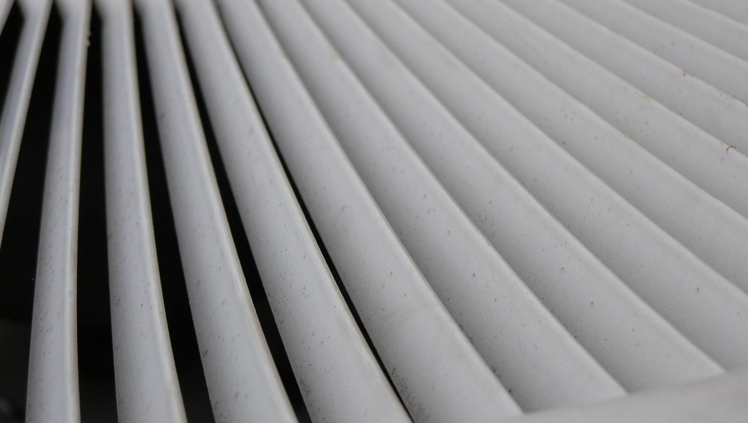 dirty air filter symptoms in house